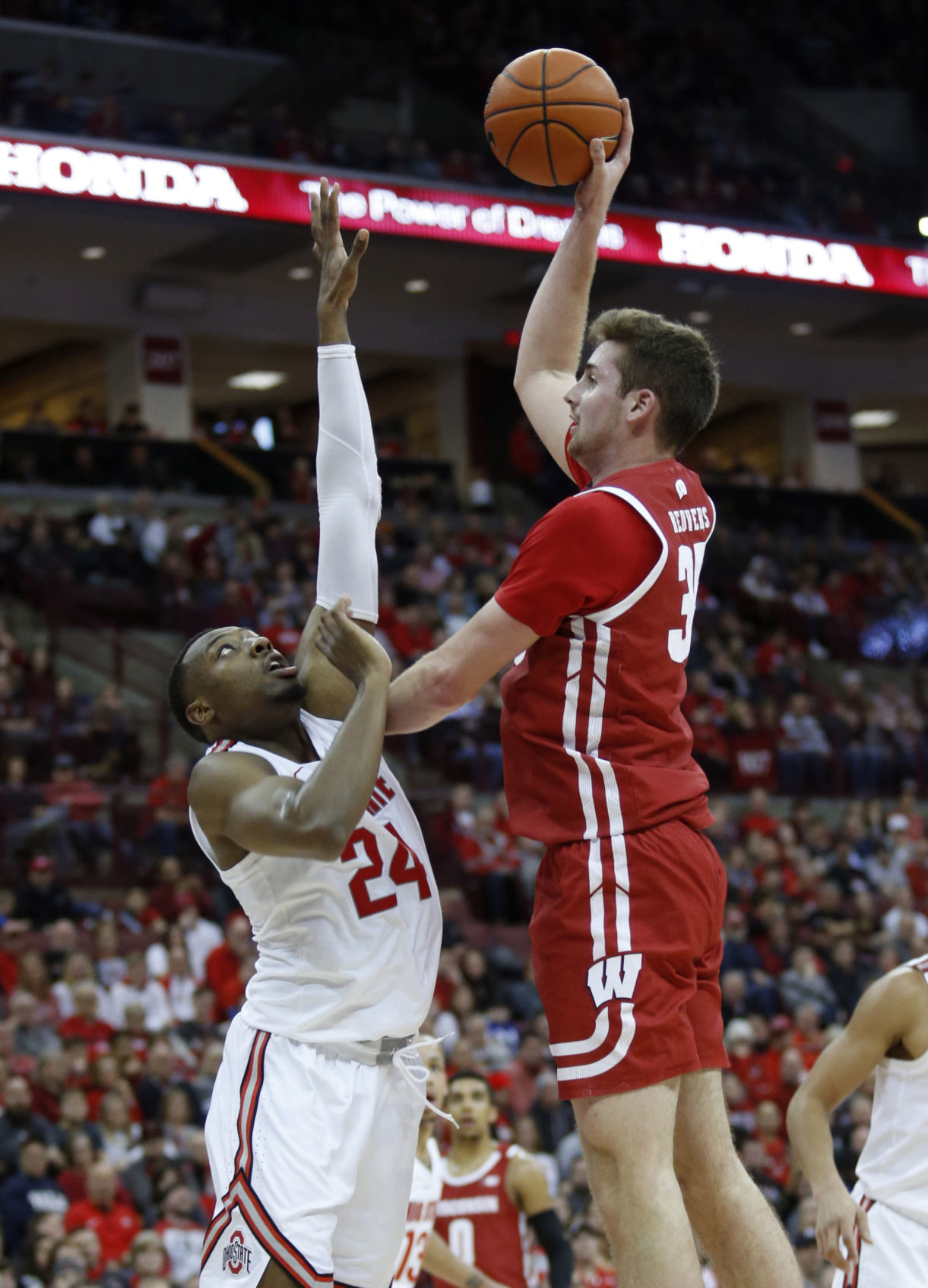 Badgers 61, Buckeyes 57